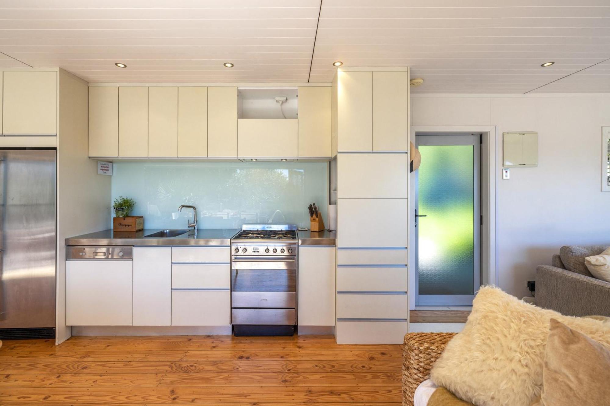 Tawa Cottage - Coast & Country Oneroa Exterior foto